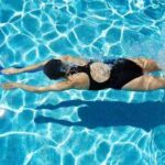 Чому плавання ідеальний вид спорту для жінок
