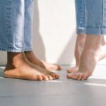 Пітливість ніг: кілька ефективних способів, які допоможуть позбутися від неприємного…