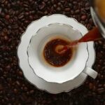 Які помилки зіпсують смак навіть дорогої кави: їх припускають багато хто