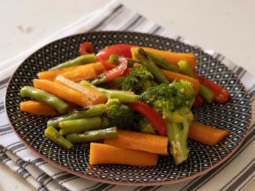 Як зварити моркву для салату за 5 хвилин: кулінарний трюк — не всі знають