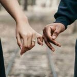 Чому чоловіки та жінки створюють пари з великою різницею у віці
