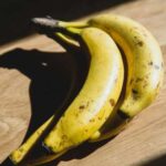 Не в холодильнику і не на підвіконні: ось де потрібно зберігати банани