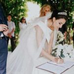 Весільний переполох: як зміна прізвища після заміжжя впливає на долю жінки