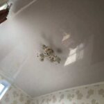 Буде як нова: 3 секрети догляду за натяжною стелею, про які мовчать…