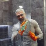 Чим відмити душову кабіну від водного каменю та профілактика його появи
