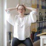 Втома прямо в офісі? 5 простих вправ, які повернуть вам тонус і…