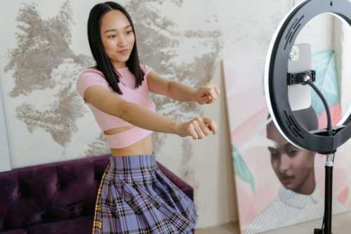 Вчені з Австралії з’ясували, що TikTok небезпечний для жінок