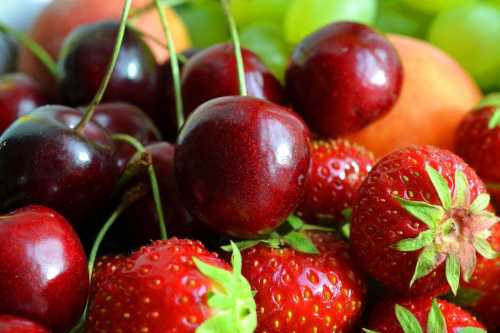 Сезонні продукти у червні: що купувати для максимальної користі здоров’ю