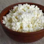 В який час доби найкраще їсти кисломолочний сир