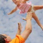 Кому можуть відмовити в усиновленні дитини