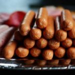 Сосиски та ковбаси: яка шкода і чи є безпечна порція
