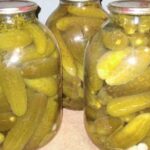 Консервовані огірки помутніли: що з ними робити і чи можна їх їсти