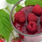 Хитрощі, які збережуть форму і колір ягід малини після варіння