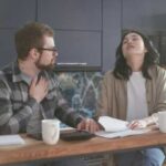 Три неочевидні способи, якими партнери можуть управляти вами під виглядом любові та…
