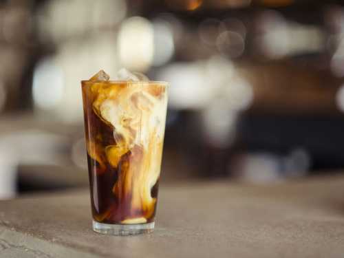 А чи знали ви як готується трендова нині кава cold brew?