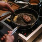 Для чого змішують рослинну олію і вершкове масло під час смаження?