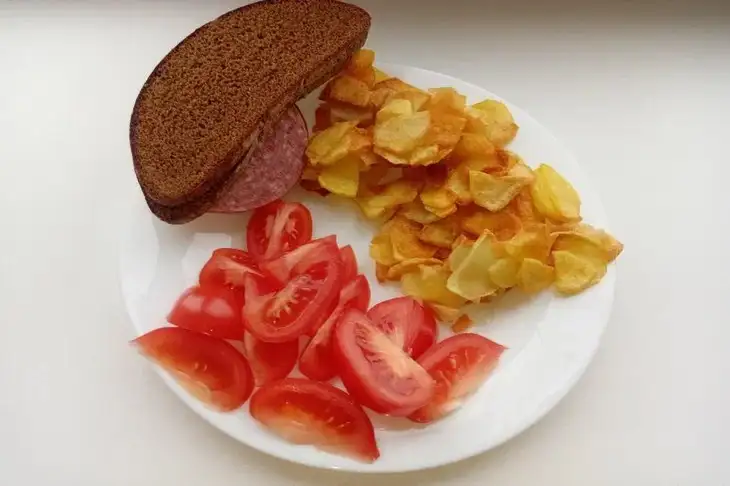 Дієтологи назвали 5 продуктів, які заважають схуднути: ось що виключити насамперед