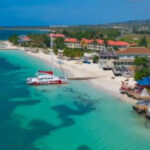 Чи корисно проводити зимову відпустку у спекотних країнах?