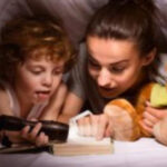 Чарівна сила казок: навіщо читати дитині перед сном?