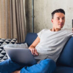 Як навчитися бути одному і не страждати?