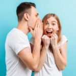 Жінки шукають підтвердження кохання у словах
