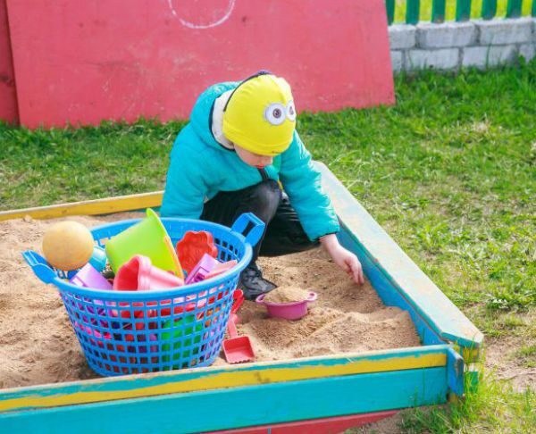 Що втратили сучасні діти, втративши дворову культуру: навички, які не замінити гуртками та гаджетами