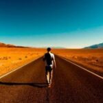 Хибні та деструктивні істини, які нам вселяють навколишні