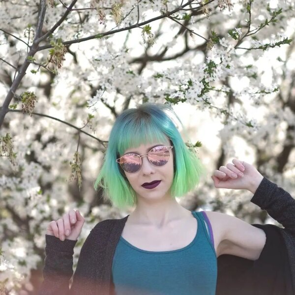 Зелене волосся: чи варто дозволяти дитині висловлювати себе через зовнішність