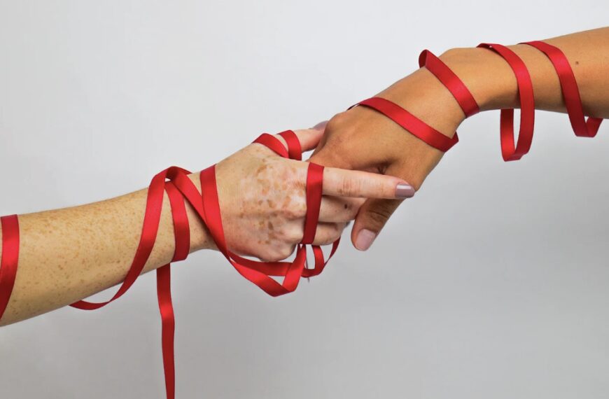 Фонд Олени Пінчук навчає українців базовому захисту від ВІЛ в умовах війни