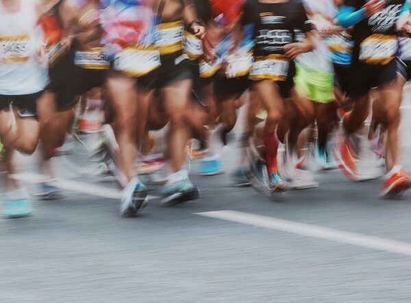 Прихована небезпека марафонського бігу: як підготуватися та уникнути травм