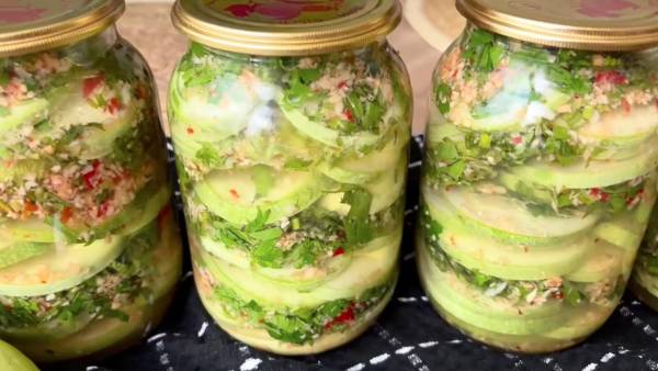 Кабачки на зиму: простий рецепт для консервації