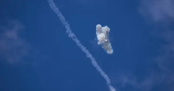 МНУ 33 Росія вдарила ракетами по Дніпру: лунають вибухи, з’явилися перші деталі