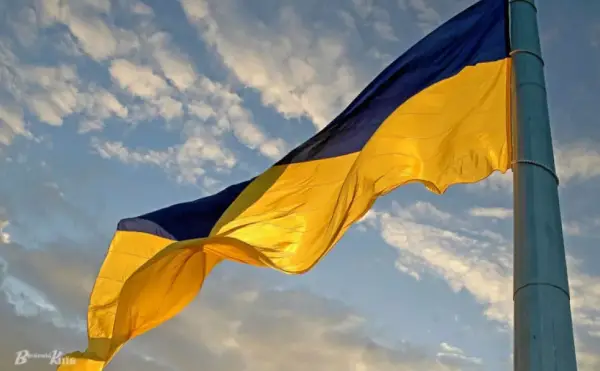 Українці відзначають День Державного Прапора: історія та значення синьо-жовтого полотна 4 Українці відзначають День Державного Прапора: історія та значення синьо-жовтого полотна 4