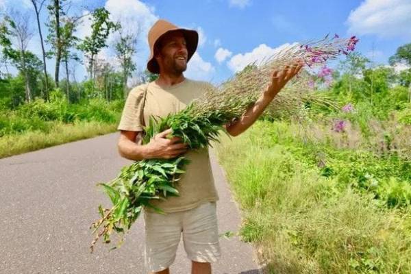 Чоловік рік харчувався дарами лісу: наслідки для здоров'я 1 Чоловік рік харчувався дарами лісу: наслідки для здоров'я 1