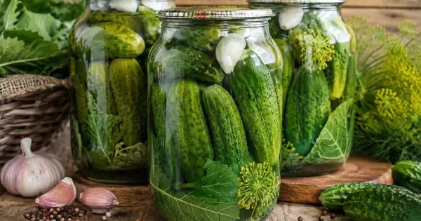 Мариновані огірки: три найкращі рецепти для зимового зберігання 1