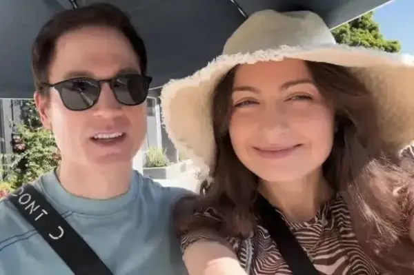 Мільйонер спить окремо від дружини: розкрито неочікувану причину 4