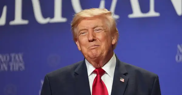 Трамп напередодні виборів стикається з невирішеними конфліктами 4