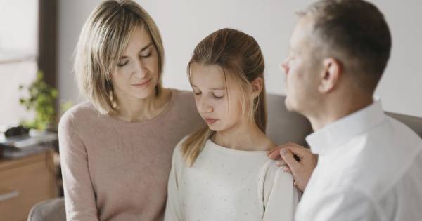 5 фраз, які руйнують самооцінку дитини: чому їх не варто казати