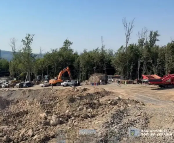 На Закарпатті викрили мільярдну схему незаконного видобутку вулканічної породи 4 На Закарпатті викрили мільярдну схему незаконного видобутку вулканічної породи 4