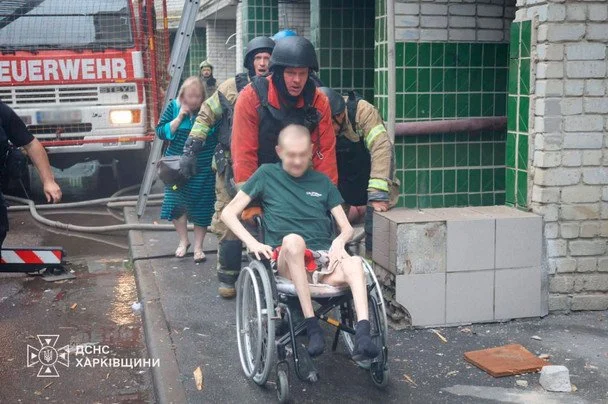 Удар по автобусу на Одещині: 12 дітей серед постраждалих 8 / © ДСНС