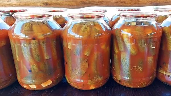 Мариновані огірки з кетчупом: хрустка закуска на зиму