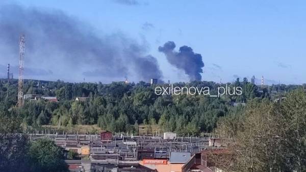 Безпілотники атакували Рязанський НПЗ, спалахнула масштабна пожежа