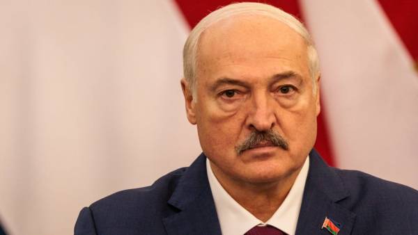 Лукашенко пояснив перевірку готовності білоруської армії до запобігання війні