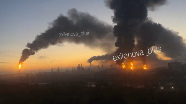 Безпілотники атакували московський НПЗ та житлові будинки