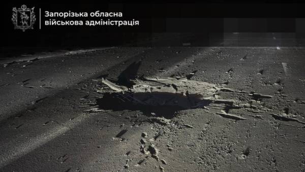 Запоріжжя: ракетний удар по мосту через Дніпро, постраждали п’ятеро, зокрема волонтери Червоного Хреста